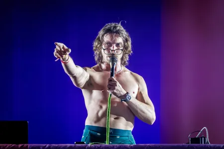 Marc Rebillet live op Lowlands 2025