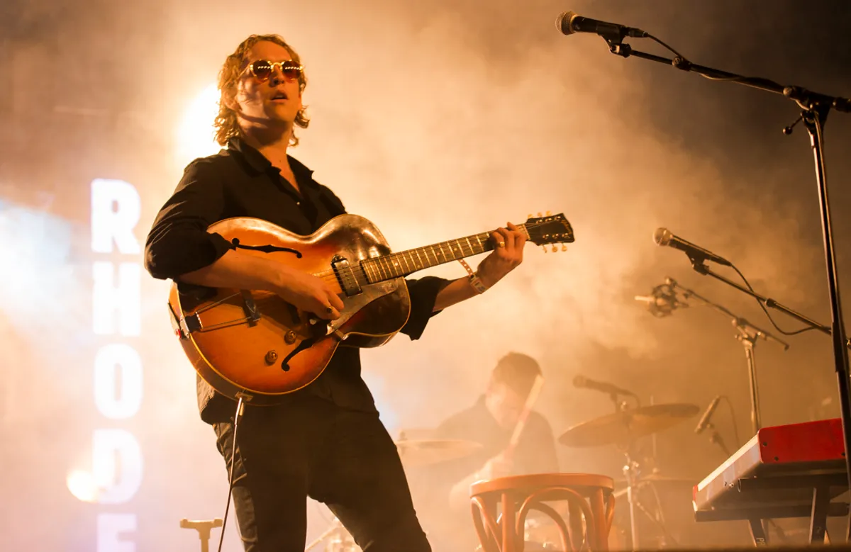 DTRH16: Rhodes is een betere singer dan songwriter | 3voor12 Lokaal
