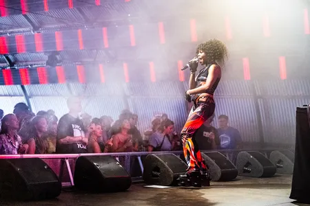 Tkay Maidza in de X-Ray op Lowlands 2022