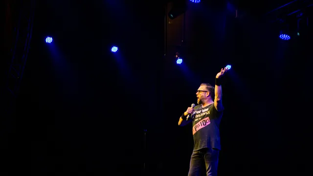 Alex Agnew op Paaspop 2022