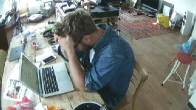 Tim huilt na een gesprek met de redactie