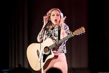 Anneke van Giersbergen