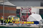 in oktober 2019 trof de Britse politie de lichamen van 39 Vietnamezen aan in een koeltruck. Twee van de slachtoffers verdwenen eerder uit de beschermde opvang in Nederland.
