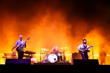 Foals in de Alpha tijdens Lowlands 2023