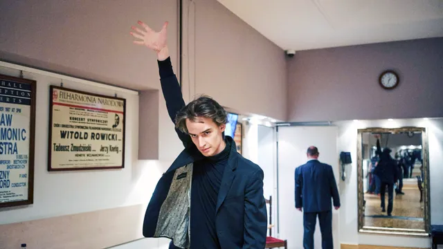 Marcin Wieczorek aus Polen vor seinem Auftritt beim Internationalen Chopin-Wettbewerb