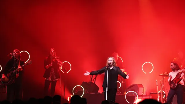 Anneke van Giersbergen