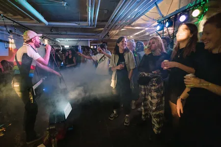 Woezels tijdens 10 jaar Koffie Leute @ Bar Bolsjewiek